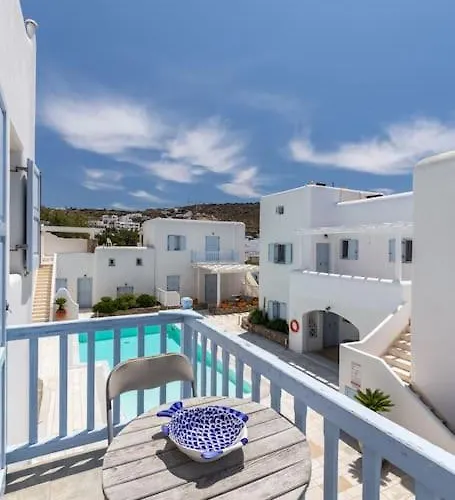 'nepheli' Mykonean *