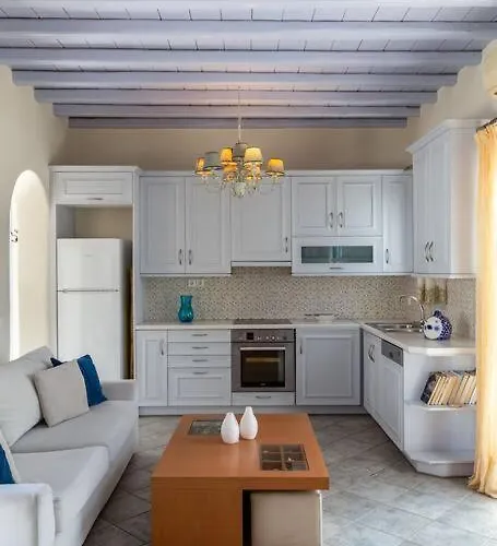 'nepheli' Mykonean * Ornos (Mykonos)