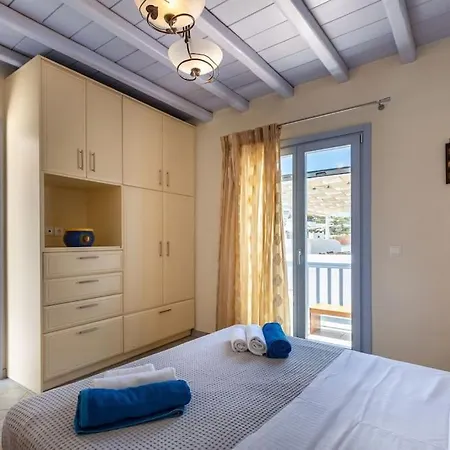 'nepheli' Mykonean * Ornos (Mykonos)