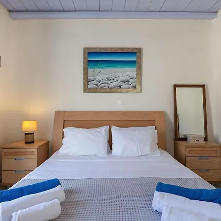 'nepheli' Mykonean Ornos (Mykonos)